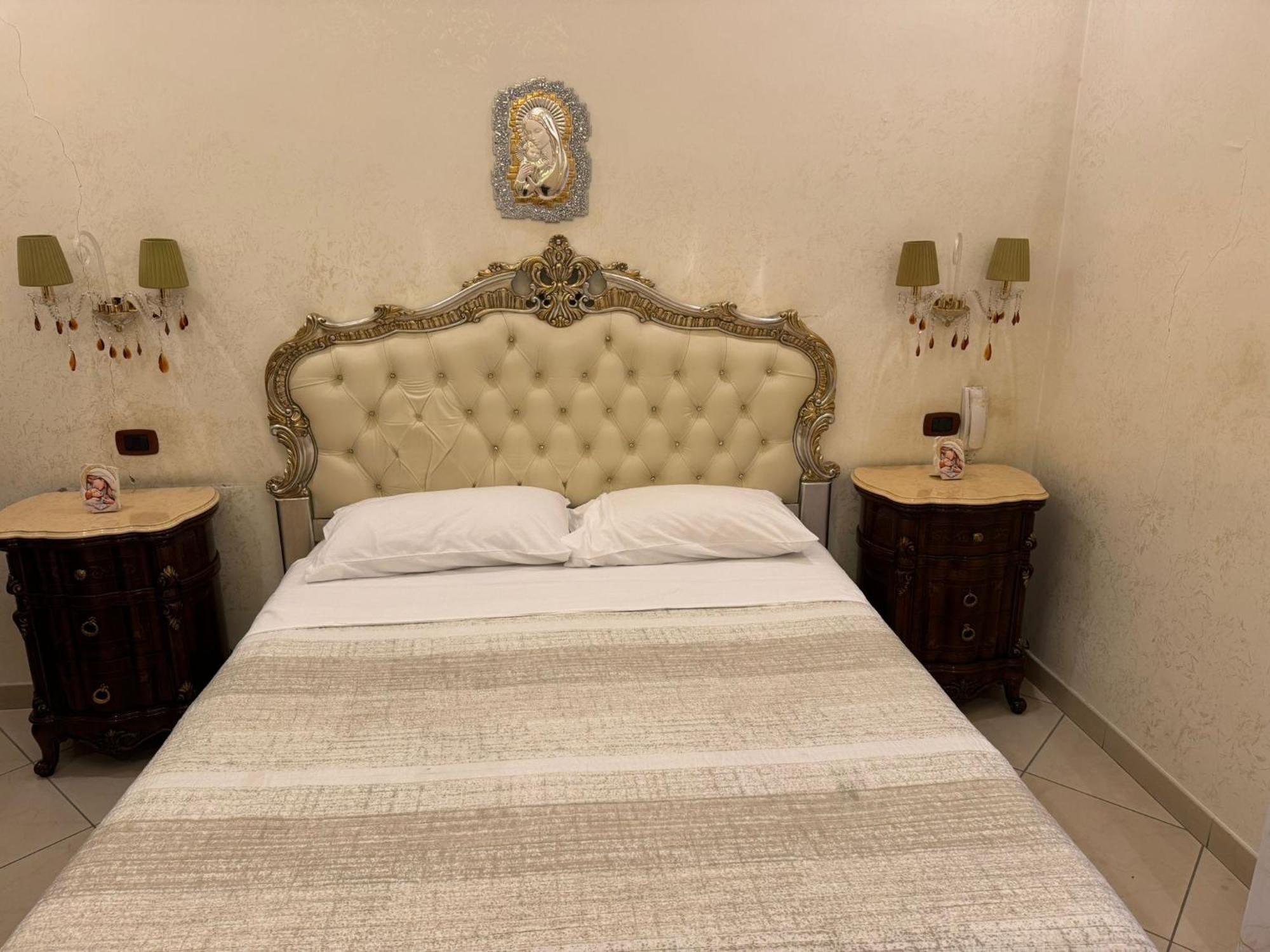 La Dimora Di Partenope Habitación en casa particular Nápoles